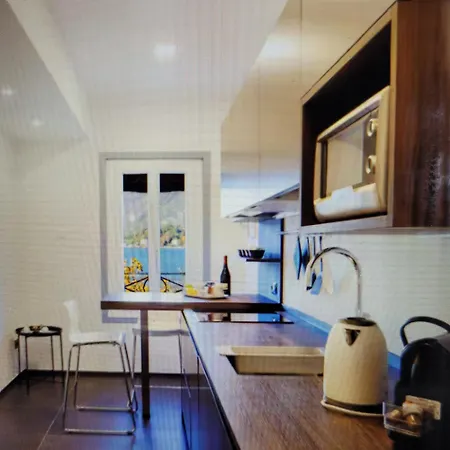With Breathtaking Views In Appartement