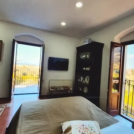 With Breathtaking Views In Appartement