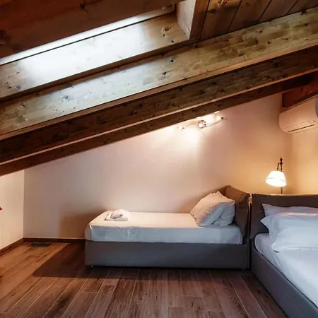 With Breathtaking Views In Appartement Bellagio